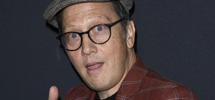 Rob Schneider megmutatta a pici unokáját, aki máris úgy grimaszol, mint egy igazi komikus