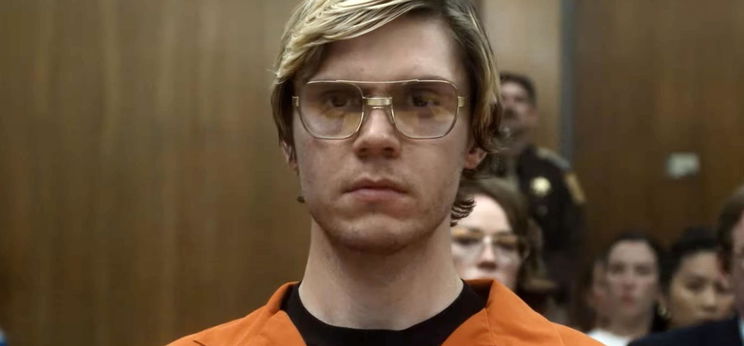 Emberevés, brutalitás, Netflix: a sorozatgyilkos Jeffrey Dahmer történetétől mindenki hányingert fog kapni – kritika