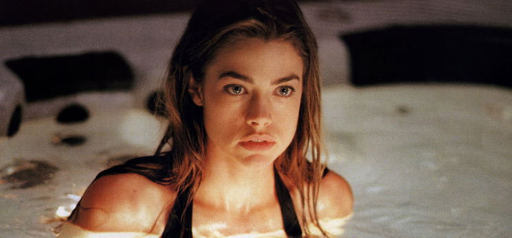 Denise Richards mellei kisebb csalódást okoztak a Playboyban, alul pedig kiderült róla, hogy ő is fazonra igazítva szereti