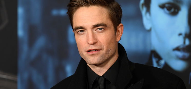 Robert Pattinson Budapesten járt, és mindössze 4 magyar szóval sikítórohamot okozott a rajongóinak