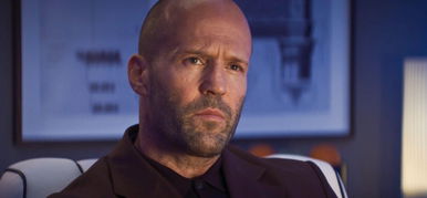 Jason Statham sose volt még ilyen bunkó, de nagyon jól áll neki