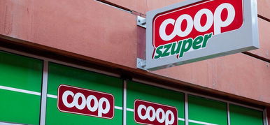 Durván ment a boksz egy gödöllői Coop áruház tetején