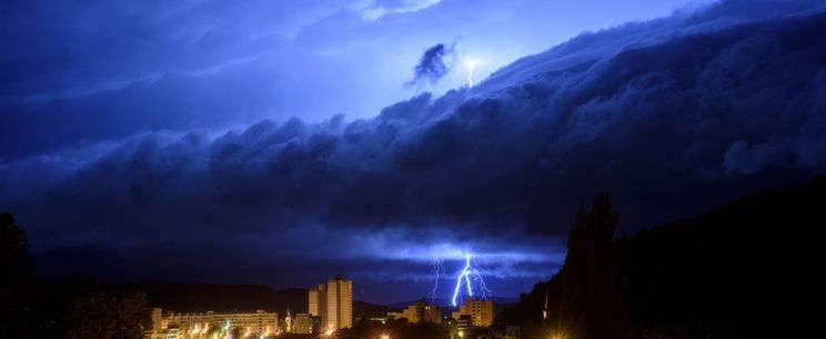 Riasztást adtak ki mára a meteorológusok, de holnap is alaposan fel kell készülni a kutyavilágra 