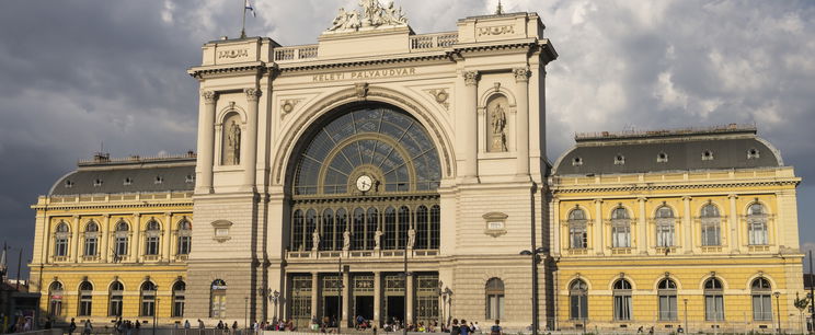 Rejtélyes dolog lapul a Keleti pályaudvar alatt, az utasok nem is sejtik, miken lépkednek