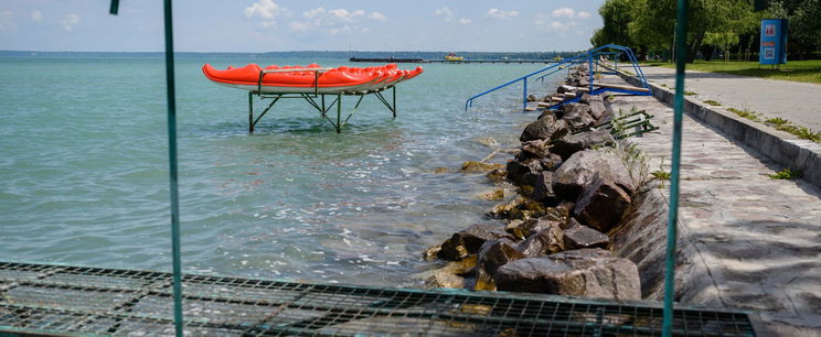 Hatalmas baj van a Balatonnál, nem csoda, hogy kiborultak a nyaralók