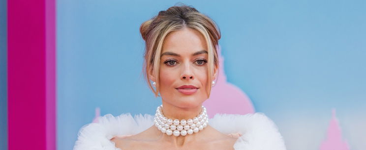 Az egész világ láthatta Margot Robbie meztelenkedését, a Barbie sztárja mindenét feltárta a kíváncsi szemek előtt