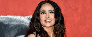 Salma Hayek keblei forróak, nedvesek, és nagyon elő akarnak törni