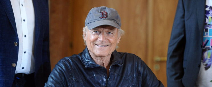 Szomorú hírt közölt Terence Hill az oldalán, megható közös képpel üzent a régi daliás időkről