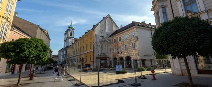 Japánban rajonganak ezért a magyar várért, azonnal bele is tették egy animébe