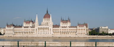 Felfedték Budapest titkos arcát egy térképen: a furcsa jelekkel tarkított térkép már külföldön is terjed