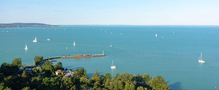 Szívbemarkoló titkokat őriz a Balaton egyik eldugott része, többezren szenvedtek itt nap mint nap a szocializmus idején