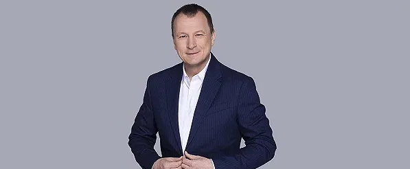 Szujó Zoltán eddig titkolta, de íme élete párja: az RTL műsorvezetője ezzel a nővel elvitte az élet főnyereményét 24 évvel ezelőtt