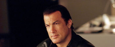 Így néz ki Steven Seagal rendkívüli szépségű felesége, alig készül róla fotó