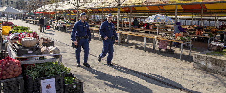 Gyerekes anyukákat zaklat a szegedi plázában egy erőszakos férfi, rettegnek tőle, ezt teszi az emberekkel