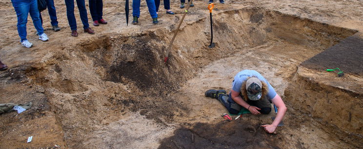 Hihetetlenül ritka, ősi leletre bukkantak Borsodban, útépítés közben akadt meg valami különösben az ásójuk