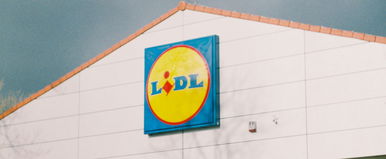 Hihetetlenül olcsó volt a Lidl, fillérekért árultak mindent, ősrégi újság került elő a múltból