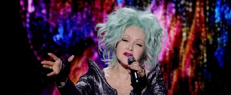 Cyndi Lauper magyarul köszöntötte a rajongóit a budapesti koncertjén