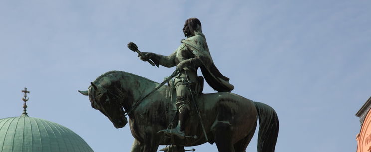 Így nézett ki valójában Hunyadi János, elképesztően más volt a fizimiskája, mint a Hunyadi-sorozatban?