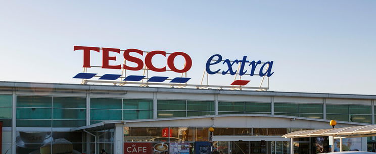 Gigantikus méretű, elhagyatott Tesco ajtaját nyitották ki, megdöbbentek attól amit bent találtak