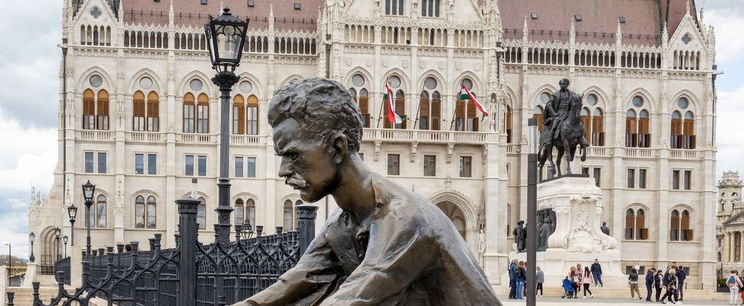 Végig hazudtak József Attila haláláról, megdöbbentő új fejlemény írja át a költőfejedelem végzetéről szóló híreszteléseket