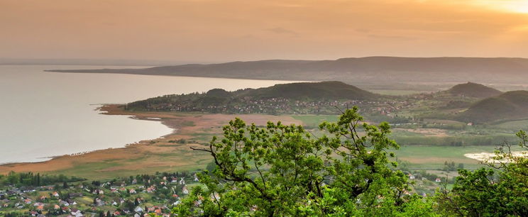 Svájchoz hasonlítják ezt a Balaton-parti várost a külföldiek, leesett az álluk a látványtól