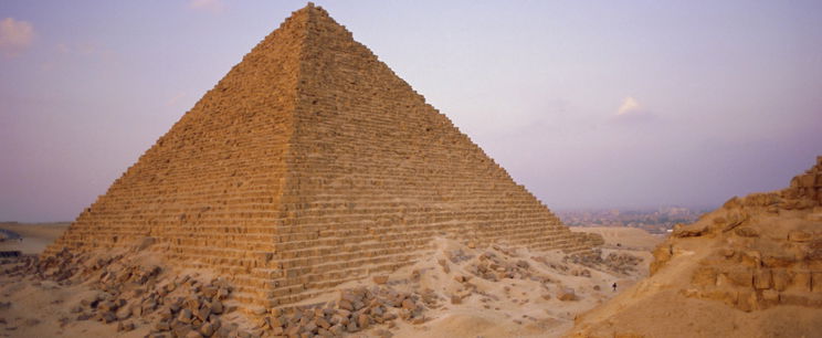 Óriási tó hullámzik az egyiptomi piramis alatt, itt az első kép a világszenzációs felfedezésről?