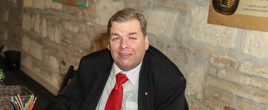 Ezért kellett meghalnia Schmuck Andornak? Egy ismerős szörnyű dologról tálalt ki