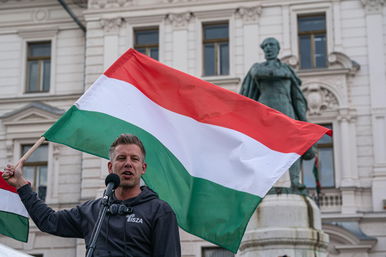 Óriási a baj: szivárogtattak Magyar Péter jelöltjéről, így esélytelen a győzelem?