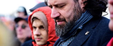 Megtalálták Puzsér Róbert érettségi tablófotóját, 18 évesen így nézett ki a kritikus