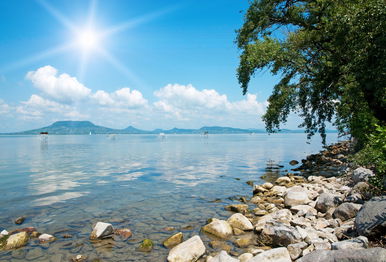 Van még egy Balaton hazánkban, ám ebben ember nem fürödhet 
