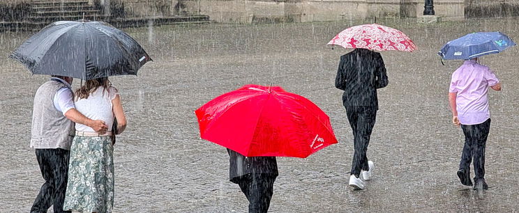 3 vármegye nagy zuhét kap a nyakába, itt zuhog majd ránk a csapadék a legfrissebb előrejelzések szerint? Részletes időjárás-előrejelzés