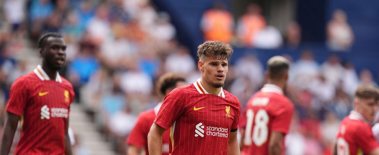 Golfütővel verték szét, most Kerkez Milos kapta meg a Liverpool legenda örökségét