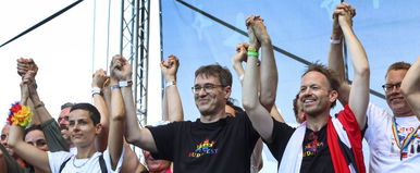 Karácsony Gergely megmutatta a tenyereit a kihallgatása után, hatalmas felzúdulás követte