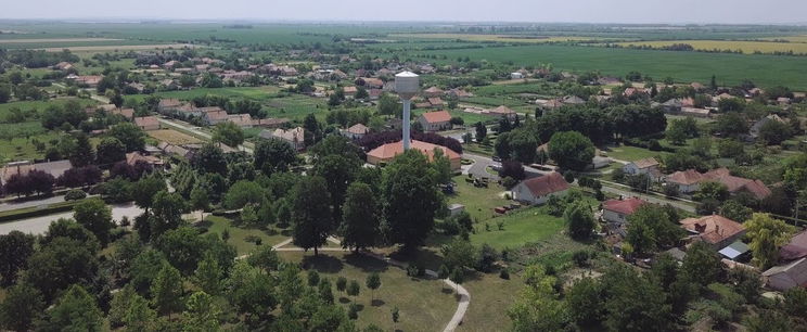 Óriási a vita, egy magyar település nevét meg kellene változtatni? Őrült titkot rejt a név