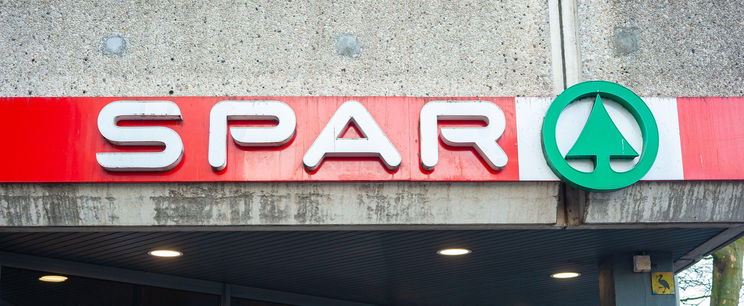 Több ezer forintot emelt a Spar, kiakadtak a vásárlók