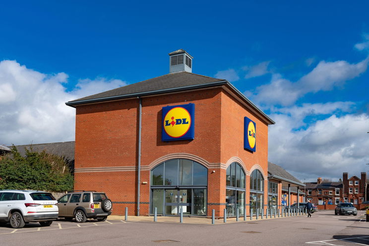 A Tisza cipőnél is nagyobbat dobott a Lidl, megindul a roham az új termékért