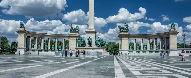 Külföldön megtalálták a magyar Hősök tere mását, kísérteties a hasonlóság, de okkal látható pont itt az ikonikus építmény 