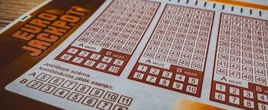 Eurojackpot: az egyik számot kétszer húzták ki, bődületes nyereményt ért a telitalálat