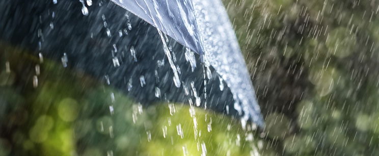 5 vármegyében felhőszakadás tódul a nyakunkba, kijött a sürgős figyelmeztetés máris? Részletes időjárás-előrejelzés