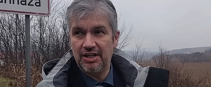 Ez Hadházy Ákos eredeti foglalkozása, bejelentette a visszatérését