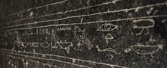 Bementek az egyiptomi piramisba egyetlen lámpával, a döbbenettől szóhoz sem tudtak jutni