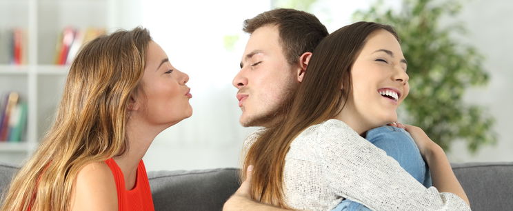 A félrelépés 3 tuti jele, azonnal észreveszed