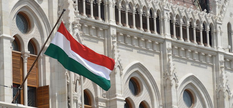 Rendkívüli, amit kiszúrtak a magyar zászlón, az egész világot megelőzzük vele
