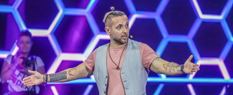 Kegyetlenül beszóltak Majkának a TV2-n, elkezdődött a háború