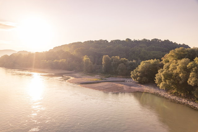 Különös dolog repült át a Duna felett Pest vármegyében, félelmetes árnyékot vetett a területre