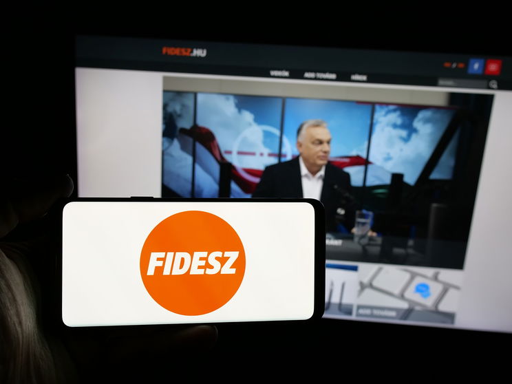 Ez vár arra, aki belép a Digitális Polgári Körökbe, szokatlan fejleményről számolt be a szakértő
