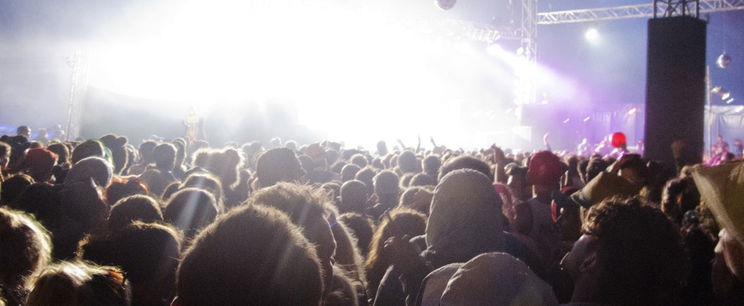 Kitört a pánik a budapesti szuperrendezvény kapcsán, előre kódolva volt az őrjöngés