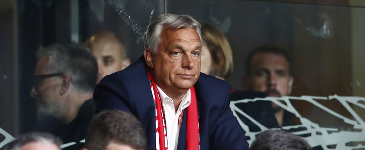 Orbán Viktor arcképe tűnt fel a budapesti metrókon, lejáratták a miniszterelnököt