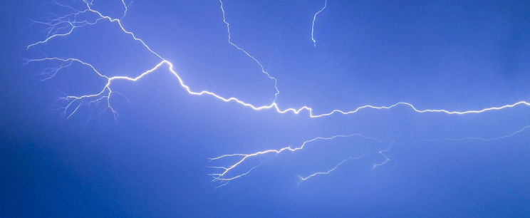 Még marad a hőség, viszont a szakértők máris súlyos hidegfront miatt figyelmeztetnek 