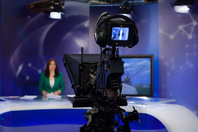 Olyan történt az ATV-n élő adásban, ami példátlan, a műsorvezetőnek kellett közbeszólnia